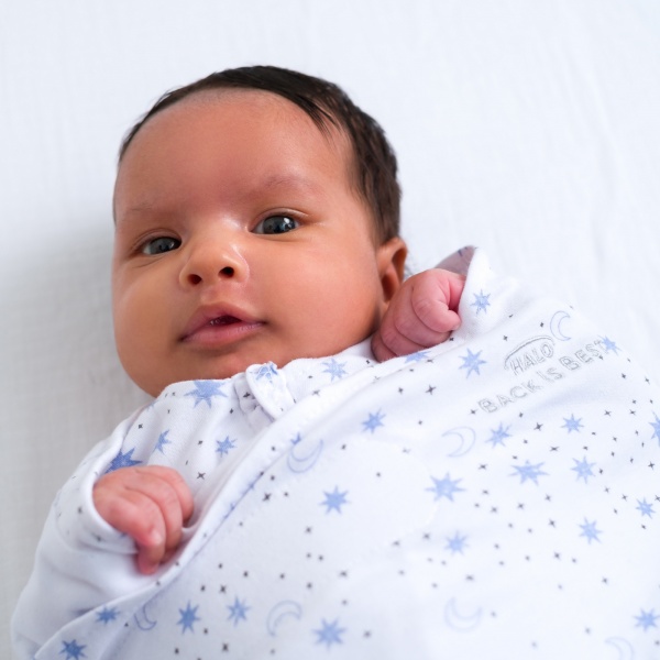 Gigoteuse d'emmaillotage été sleepsack 3-6 mois midnight moons blue Halo