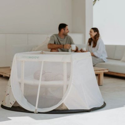 Lit de voyage instant confetti hearts