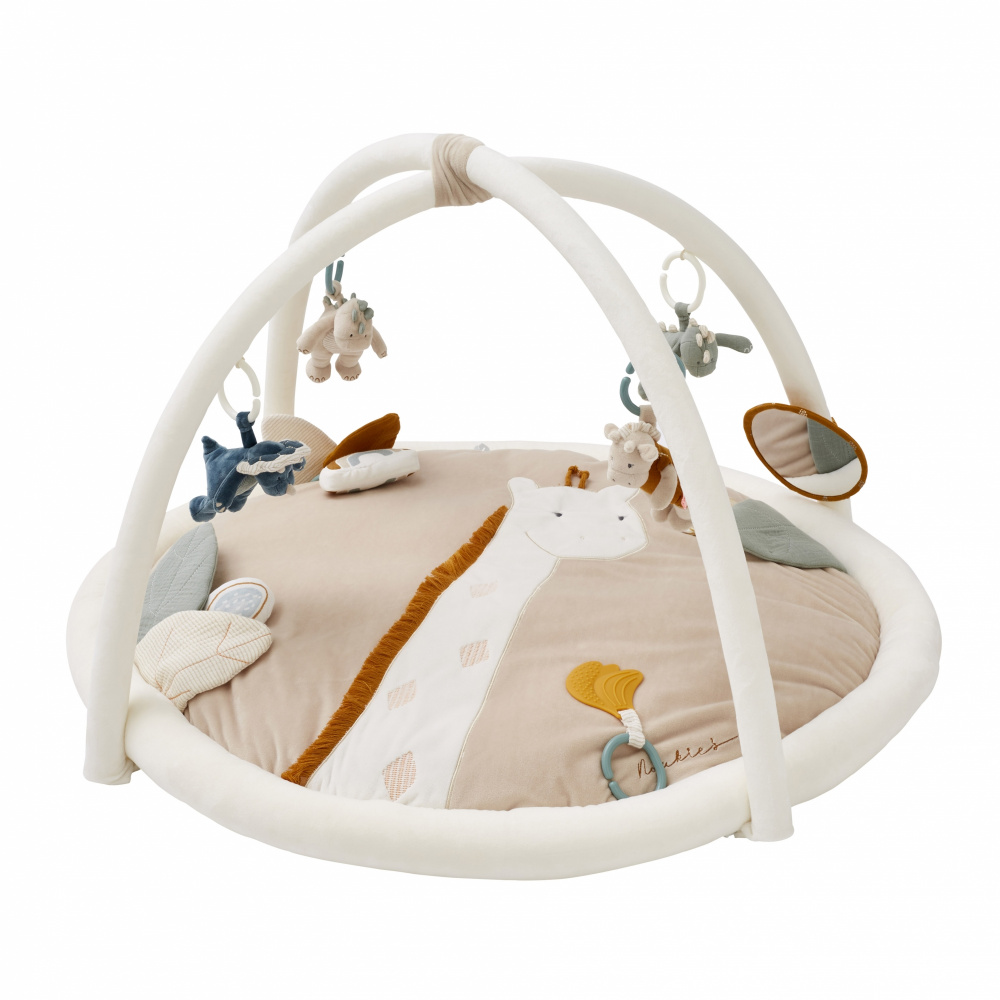 Tapis d'éveil girafe tiga en veloudoux beige de Noukies sur allobébé