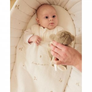 Couffin mousseline brodée ecru Noukies