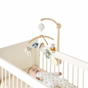 Mobile musical en bois stegi, tiga & ops Noukies