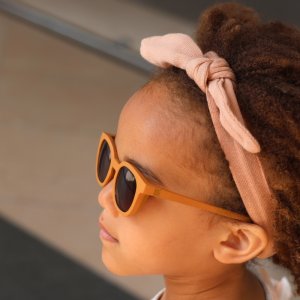 Lunettes de soleil 2-4 ans square caramel Beaba