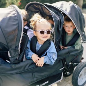 Lunettes de soleil bébé 9-24 mois square lucky lilas Beaba