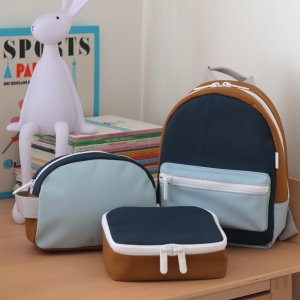 Trousse de toilette faro night blue Beaba