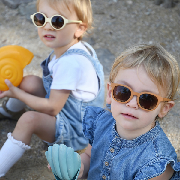 Lunettes de soleil 2-4 ans square caramel Beaba