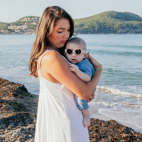 Lunettes de soleil bébé 0-9 mois anti uv baby heart barbe à papa Beaba