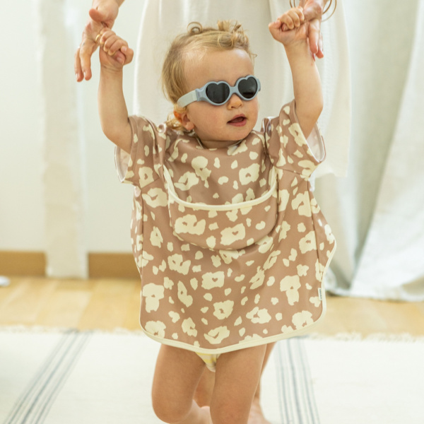 Lunettes de soleil bébé 0-9 mois anti uv baby heart galet Beaba