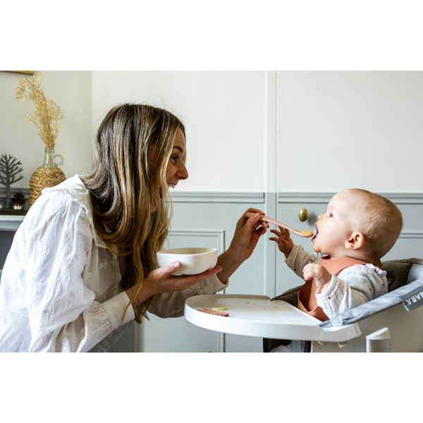 Lot de 2 cuillères silicone 1er âge avec boîte de transport barbe à papa et guimauve Beaba