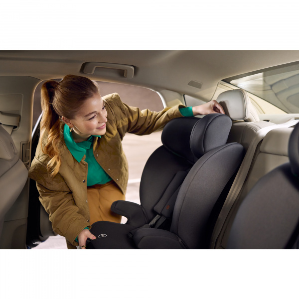 Siège auto grow i-safe tinted black Bebeconfort