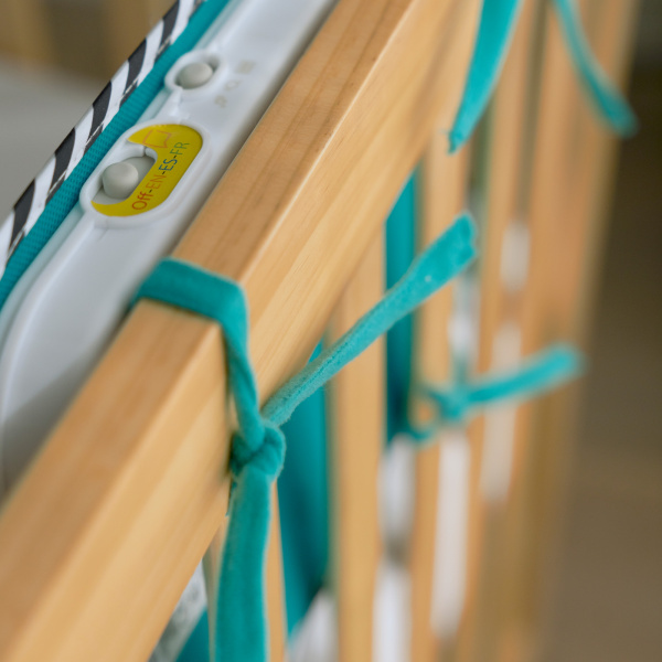 Jouet à suspendre piano musical neptune's kick & explore Baby einstein