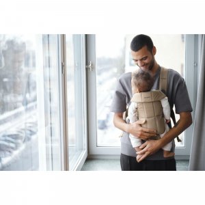 Porte-bébé mini tissé beige Babybjorn