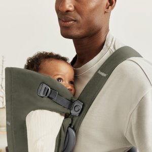 Porte bébé mini coton vert foncé Babybjorn