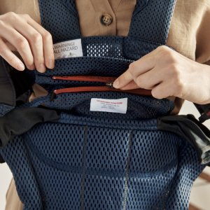 Porte bébé harmony mesh 3d bleu marine Babybjorn