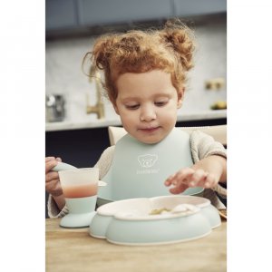 Coffret repas avec bavoir vert pastel Babybjorn