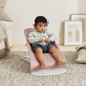 Transat bébé bliss coton matelassé pétale rose poudré Babybjorn