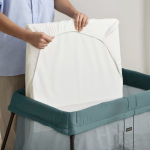 Lit parapluie light vert foncé Babybjorn