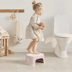 Marche pied enfant rose pastel et blanc Babybjorn
