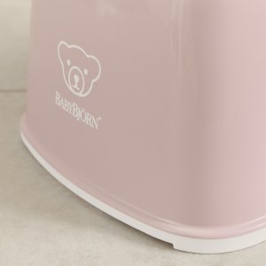 Marche pied enfant rose pastel et blanc Babybjorn