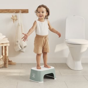 Marche pied enfant vert profond et blanc Babybjorn