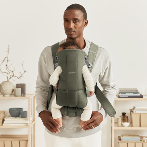 Porte bébé mini coton vert foncé Babybjorn