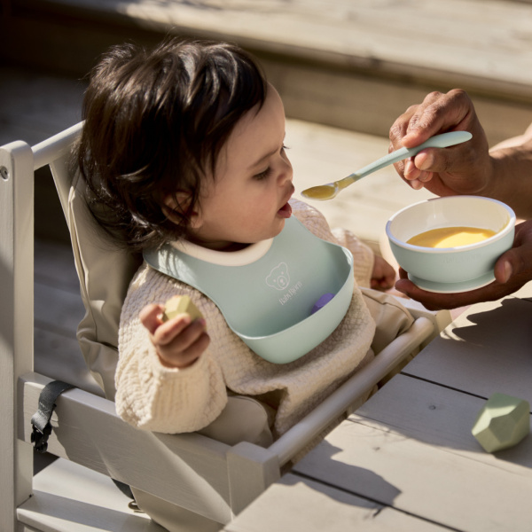 Coffret repas avec bavoir vert pastel Babybjorn