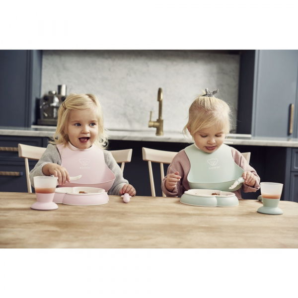 Coffret repas avec bavoir rose pastel Babybjorn