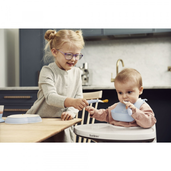 Coffret repas avec bavoir bleu pastel Babybjorn