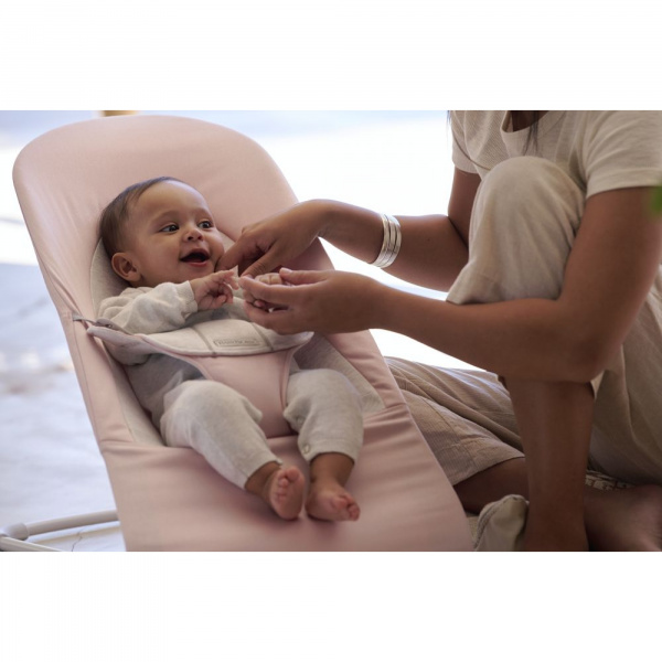 Transat bébé balance soft vert sauge et gris clair Babybjorn