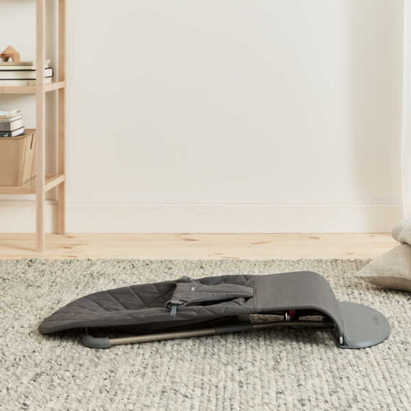 Transat bébé bliss coton matelassé pétale bleu Babybjorn