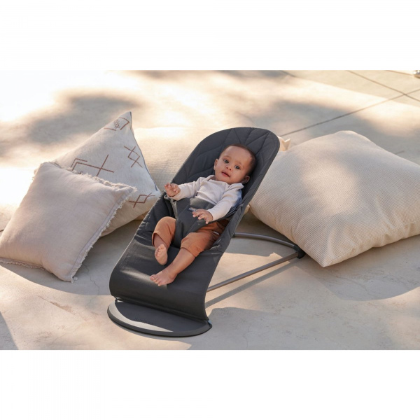 Pack transat bliss tissé matelassage pétale gris sable avec arche de jeux yeux espiègles Babybjorn