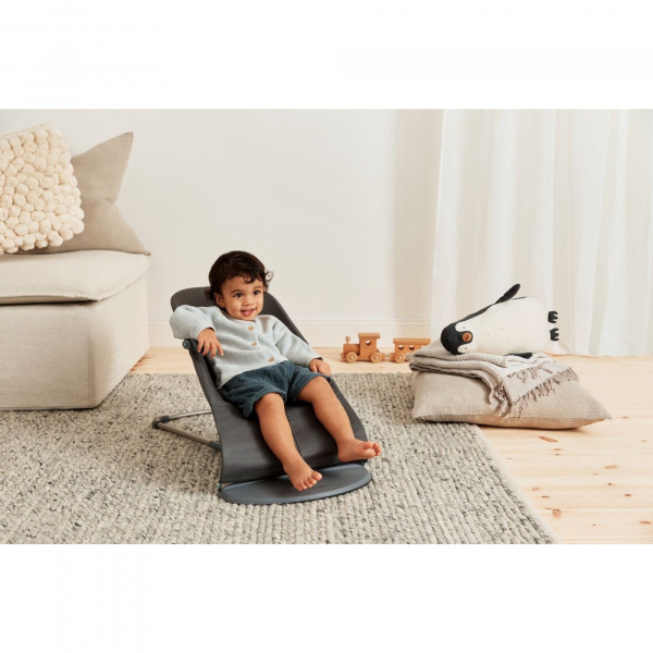 Pack transat bliss tissé matelassage pétale gris sable avec arche de jeux yeux espiègles Babybjorn