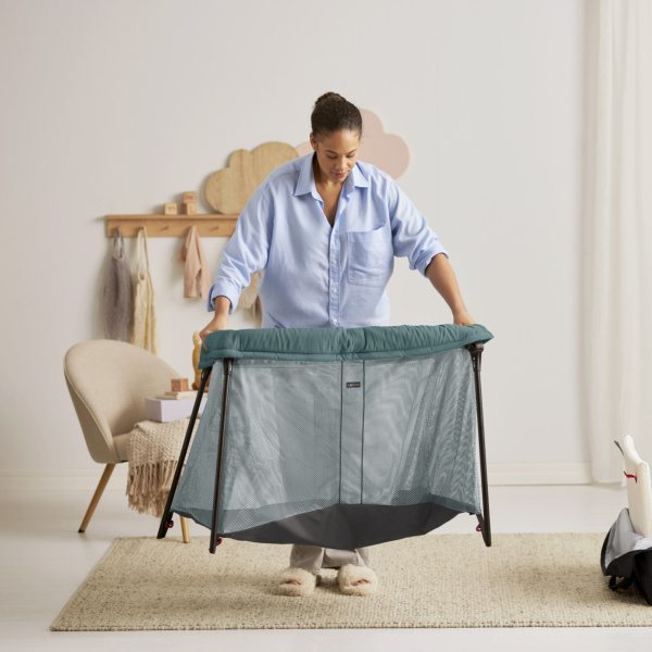Lit parapluie light vert foncé Babybjorn