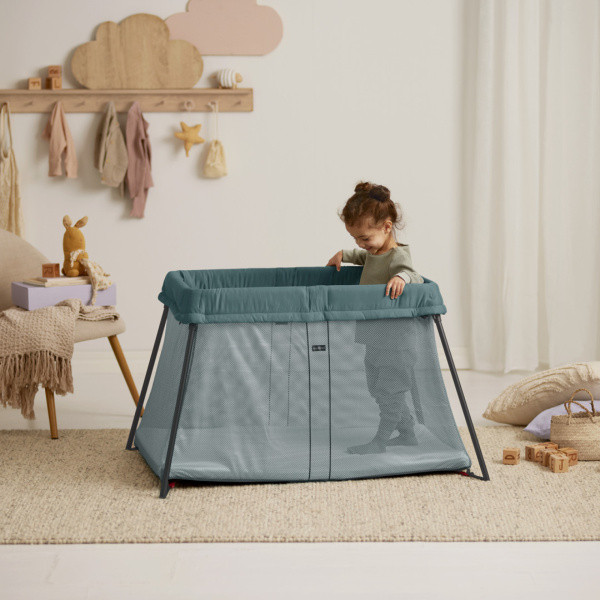 Lit parapluie light vert foncé Babybjorn