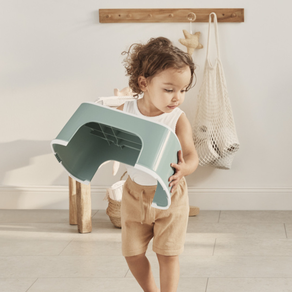 Marche pied enfant vert profond et blanc Babybjorn