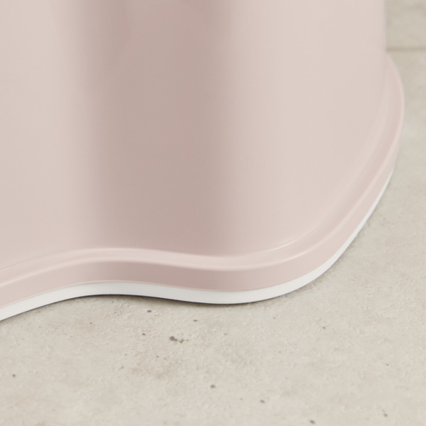 Pot fauteuil rose pastel et blanc Babybjorn