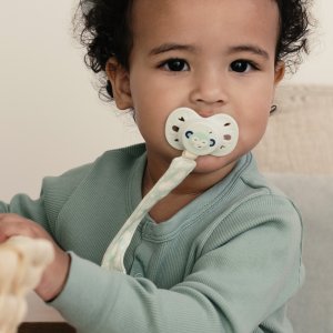 Attache sucette anatomique Biolane