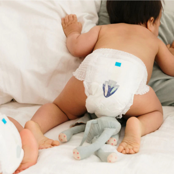 Couches culottes bébé taille 4 pack 1 mois 126 couches Biolane