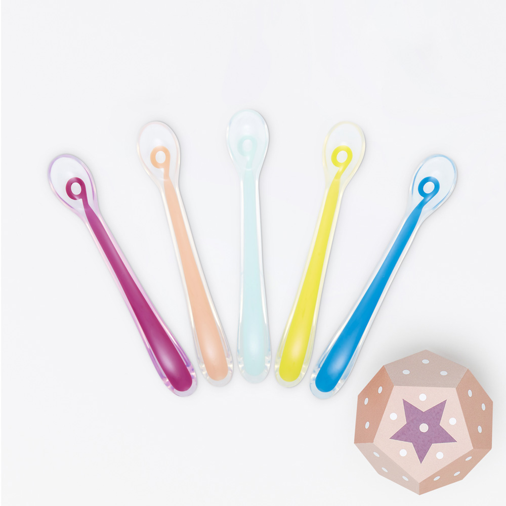 Lot de 5 cuillères 1er âge silicone baby spoons de Babymoov sur