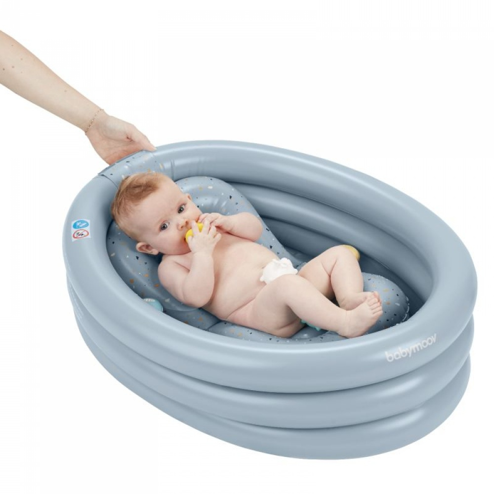 Baignoire pliable pour bébé : notre sélection et nos avis