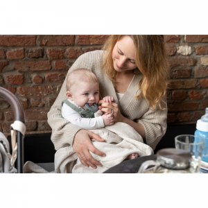 Cape d'allaitement mom'n play Babymoov