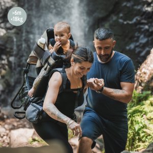 Porte bébé de randonnée avec housse de pluie moov & hike dune Babymoov