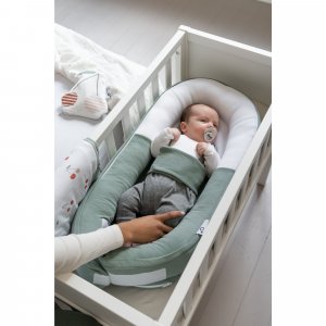 Réducteur de lit cocoon doomoo tetra green Babymoov