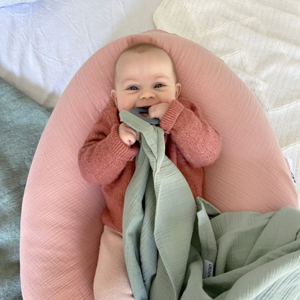 Cape d'allaitement mom'n play tetra green Babymoov