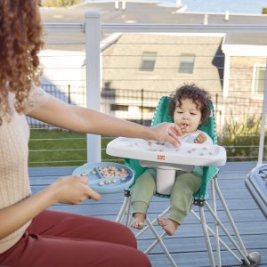 Chaise haute pliable et portable pour enfant Bright starts