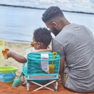 Rehausseur de chaise pliable et portable, le monde de nemo Bright starts