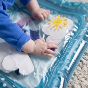 Tapis d'éveil et matelas à eau découverte disney stitch Bright starts