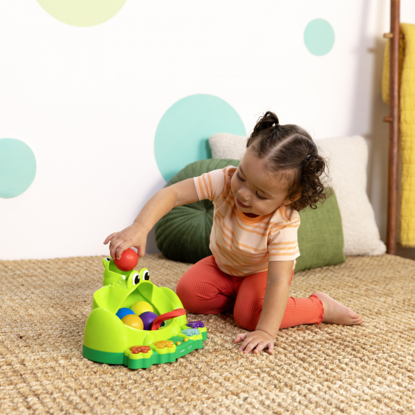 Jouet d’éveil interactif avec balles rebondissantes Bright starts