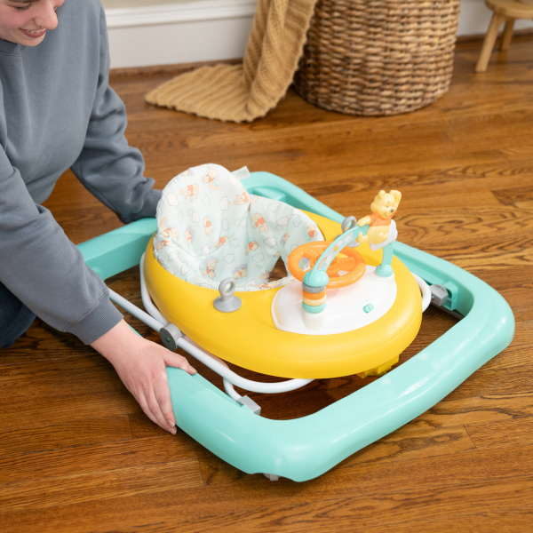 Trotteur d'éveil et d'activité bébé Bright starts