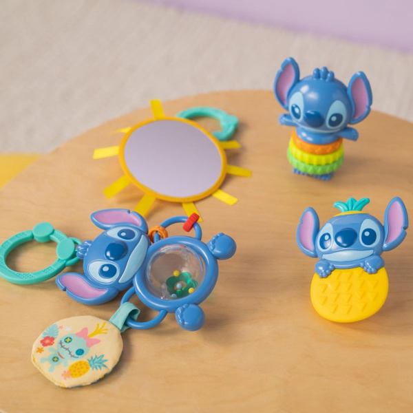 Coffret cadeau pour bébé avec 4 jouets stitch Bright starts