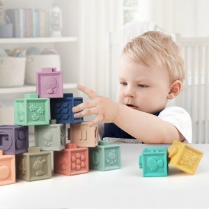 Jouet d'éveil bébé mes premiers cubes éducatifs Babytolove